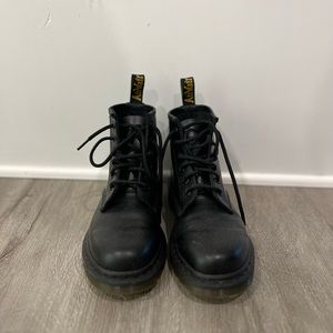 Dr martens. Like new. Size US 6